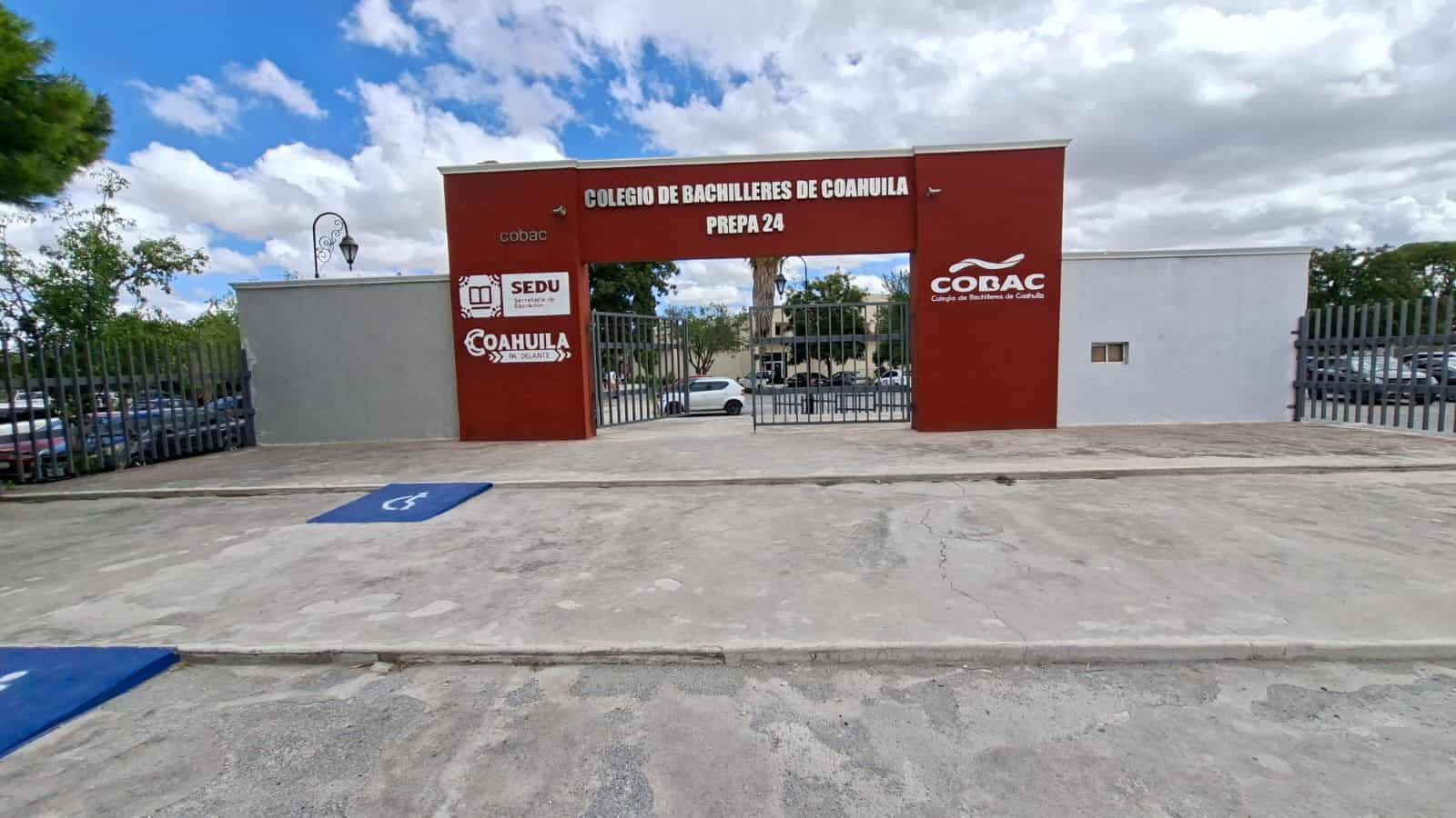 Suspenden a alumnos del CBTis 36 y de la Preparatoria 24 tras riña en Monclova