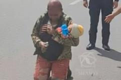 Abuelita protege a su nieta en explosión de pipa en Iztapalapa