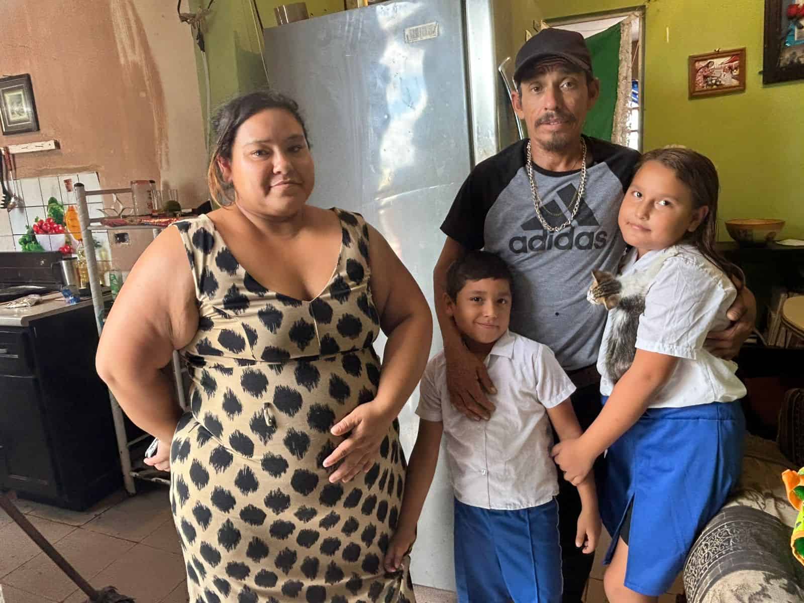 Familia de Monclova se esfuerza por primera fiesta de cumpleaños