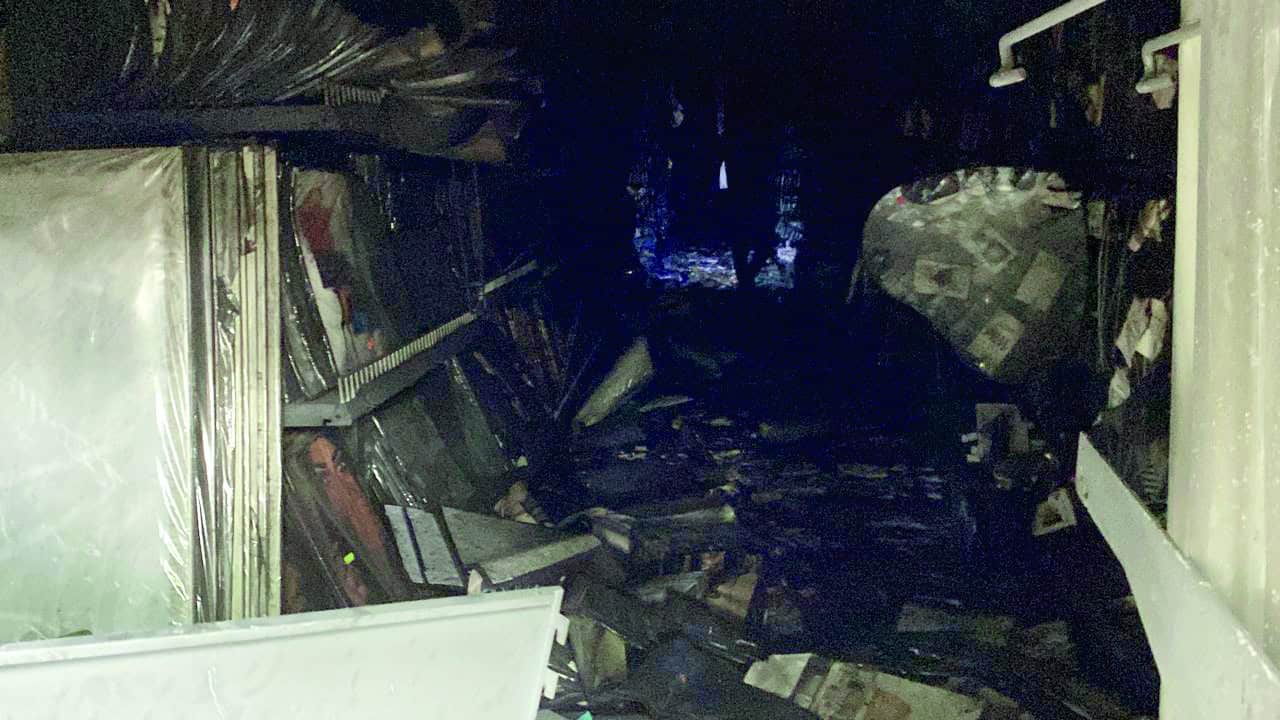 Reapertura incierta de tienda BAIMA tras incendio y conflictos