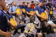 Bomberos de Saltillo suben escalones en Planet Fitness en honor a caídos del 11 de septiembre
