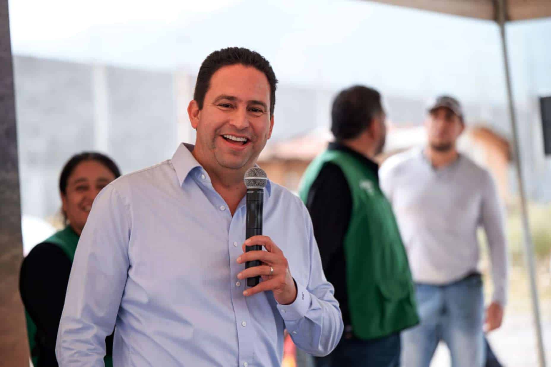 Alcalde de Saltillo y gobernador entregan obras sociales en Loma Blanca