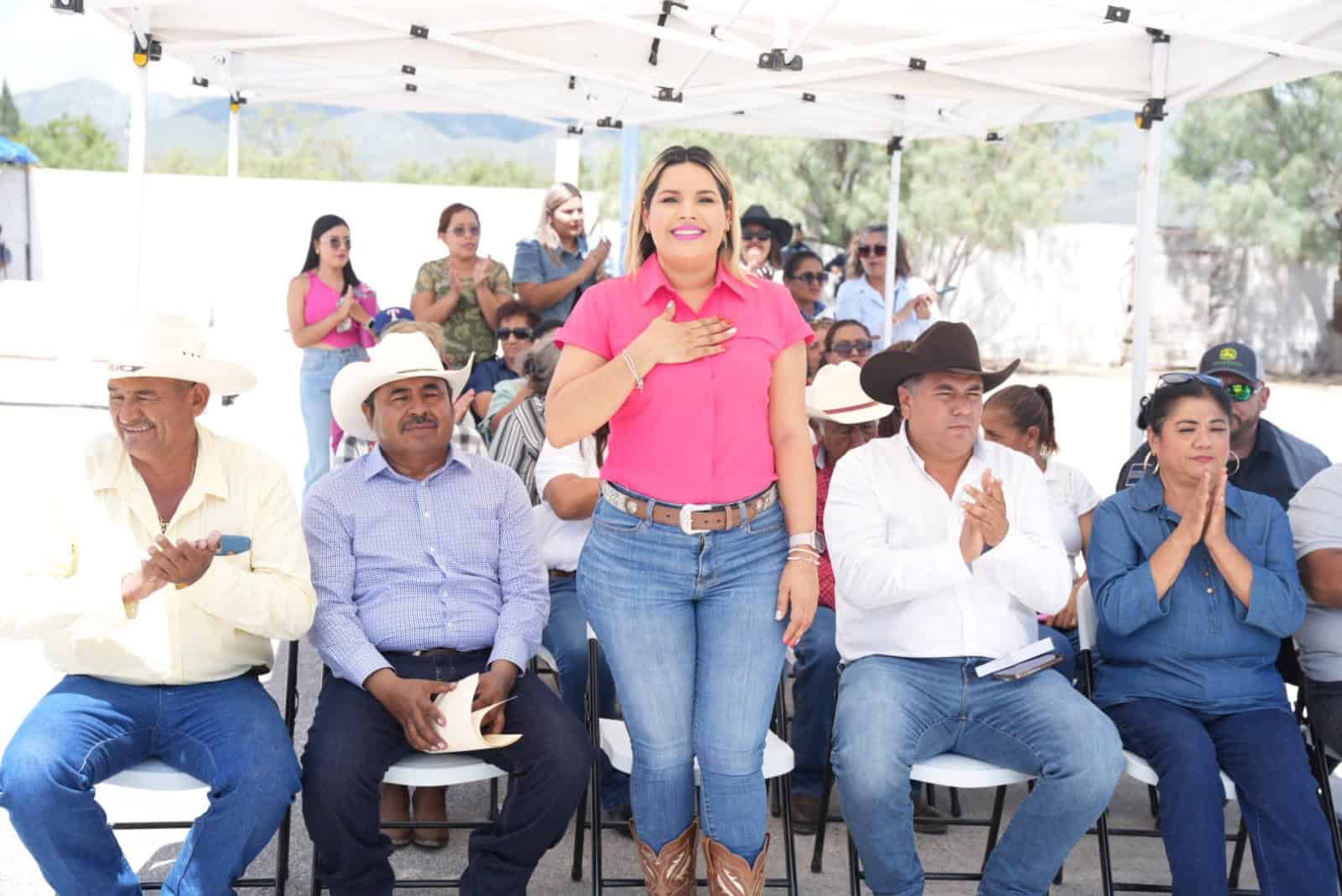 Alcaldesa Yesica Sifuentes Zamora destaca historia y trabajo en evento conmemorativo