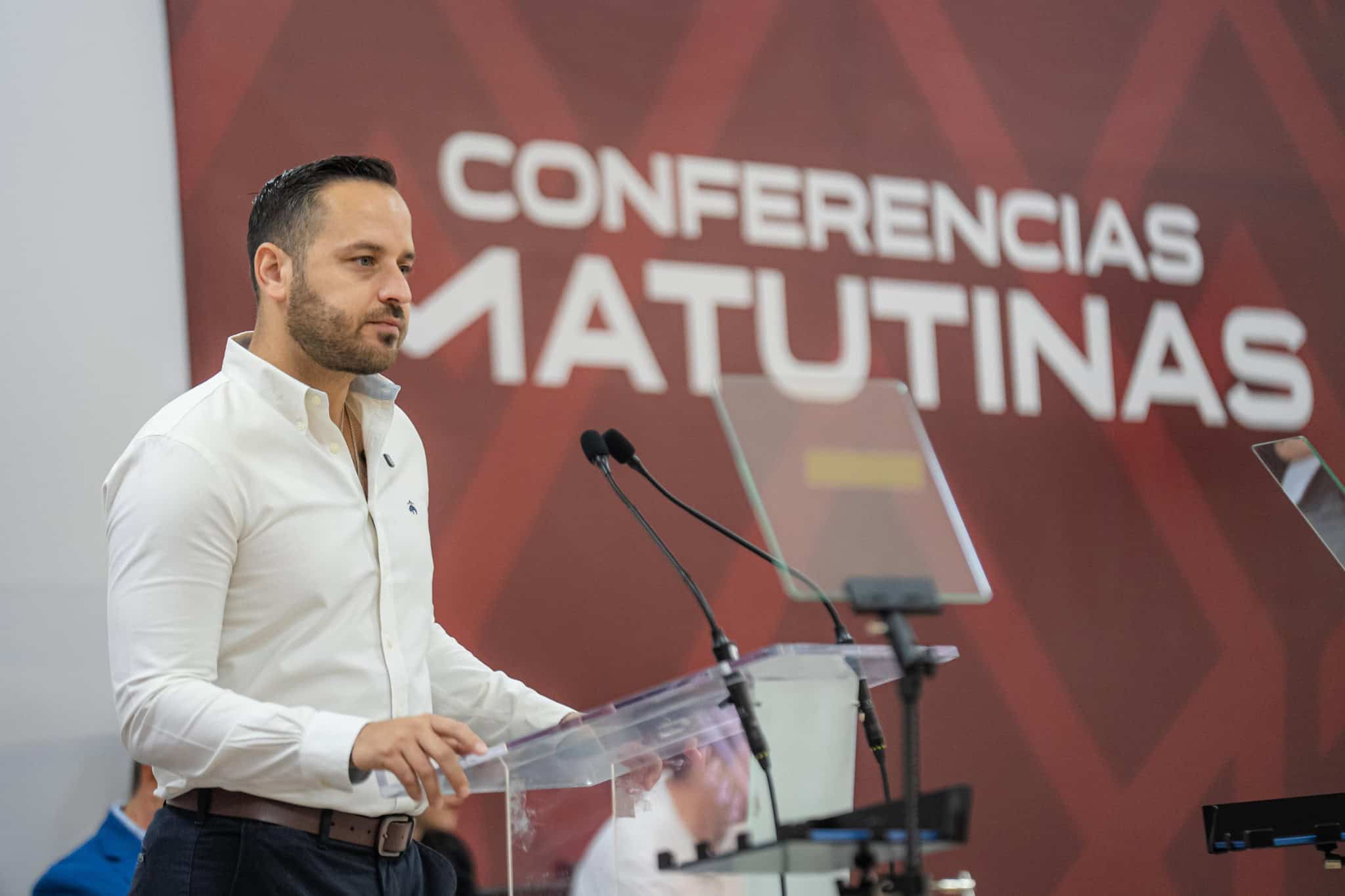Arremete alcalde Jacobo contra Mejía Berdeja por acusaciones de su pasado
