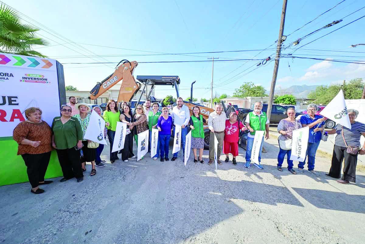 Carlos Villarreal impulsa obras en Monclova