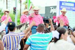 Carlos Villarreal encabeza la Cabalgata del Sendero de Hidalgo en Monclova