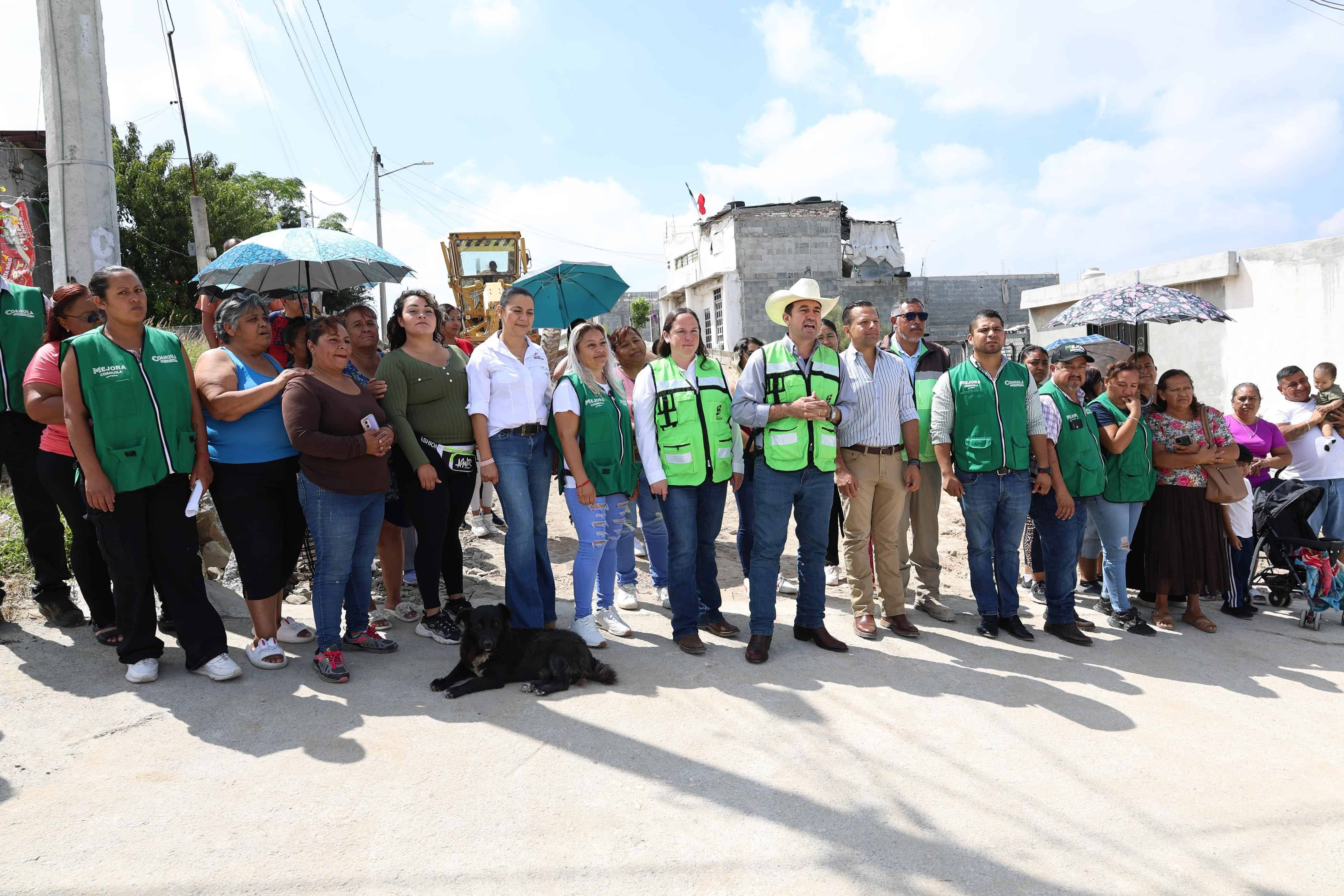 Realiza Javier Díaz pavimento al pte