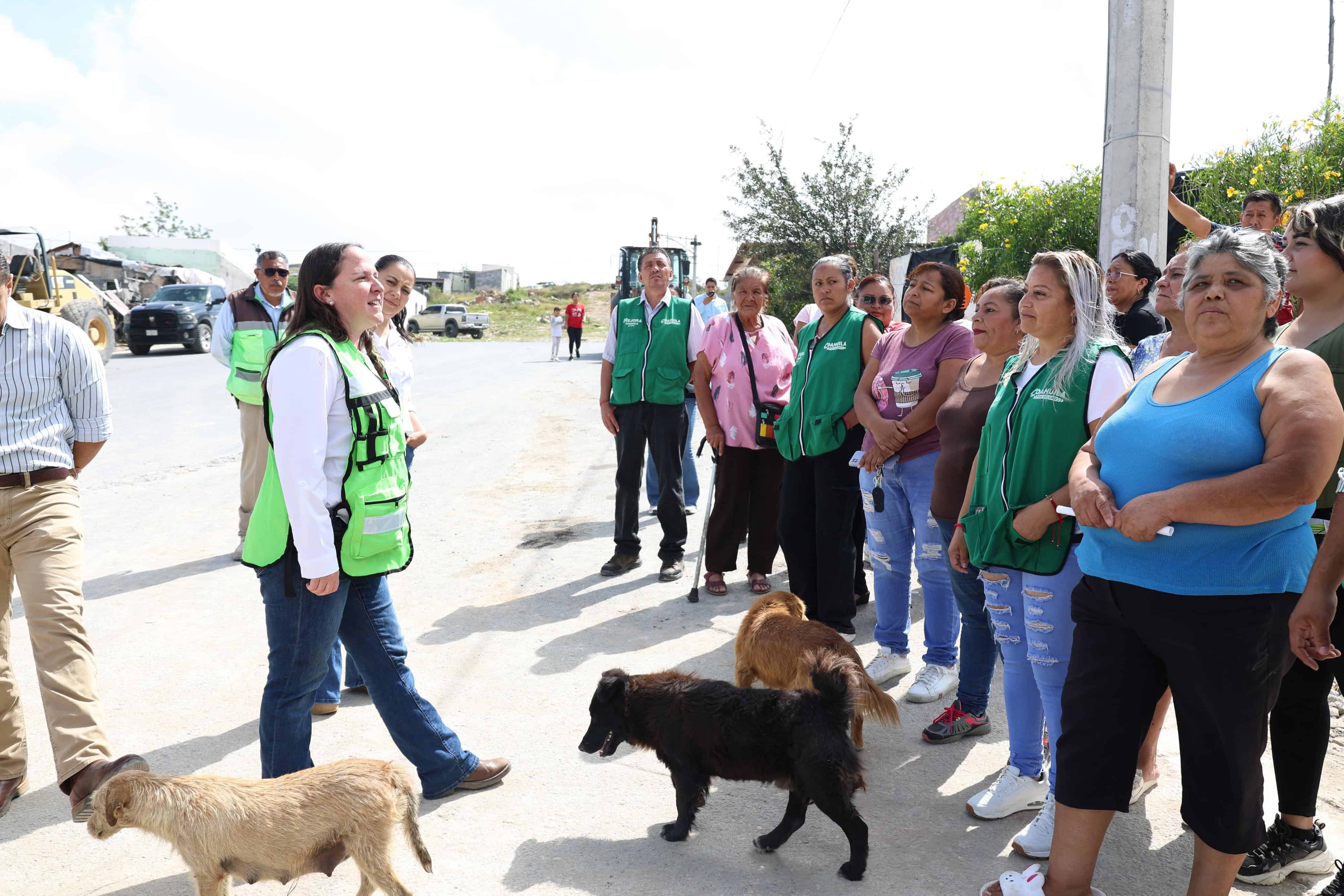 Realiza Javier Díaz pavimento al pte