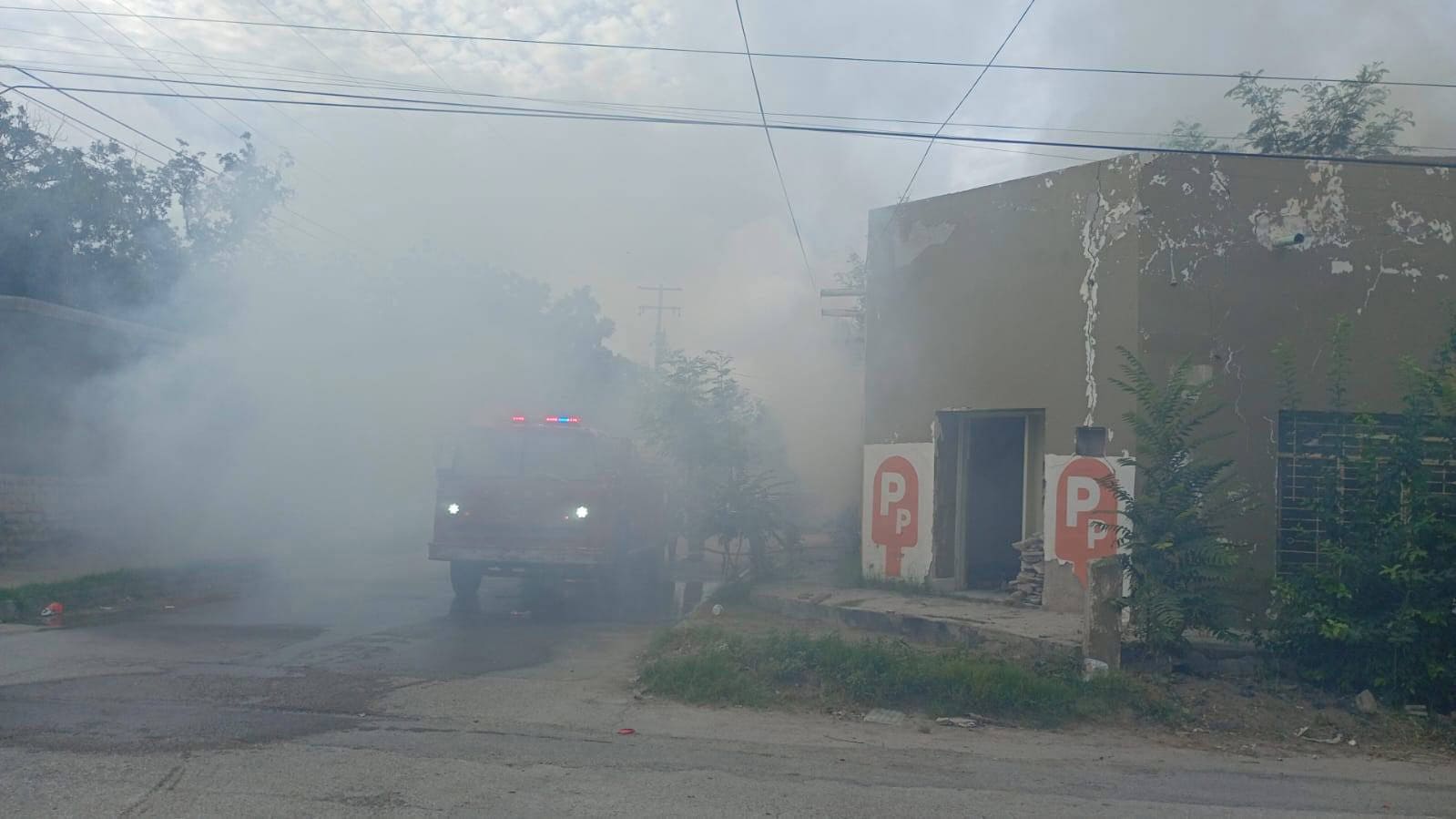 Incendio en casa abandonada de Nava moviliza a Bomberos de Allende