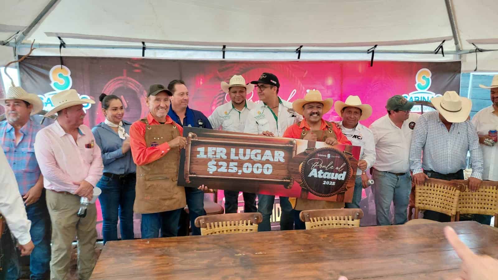 Los Frijolitos triunfan en concurso gastronómico Ponle al Ataúd
