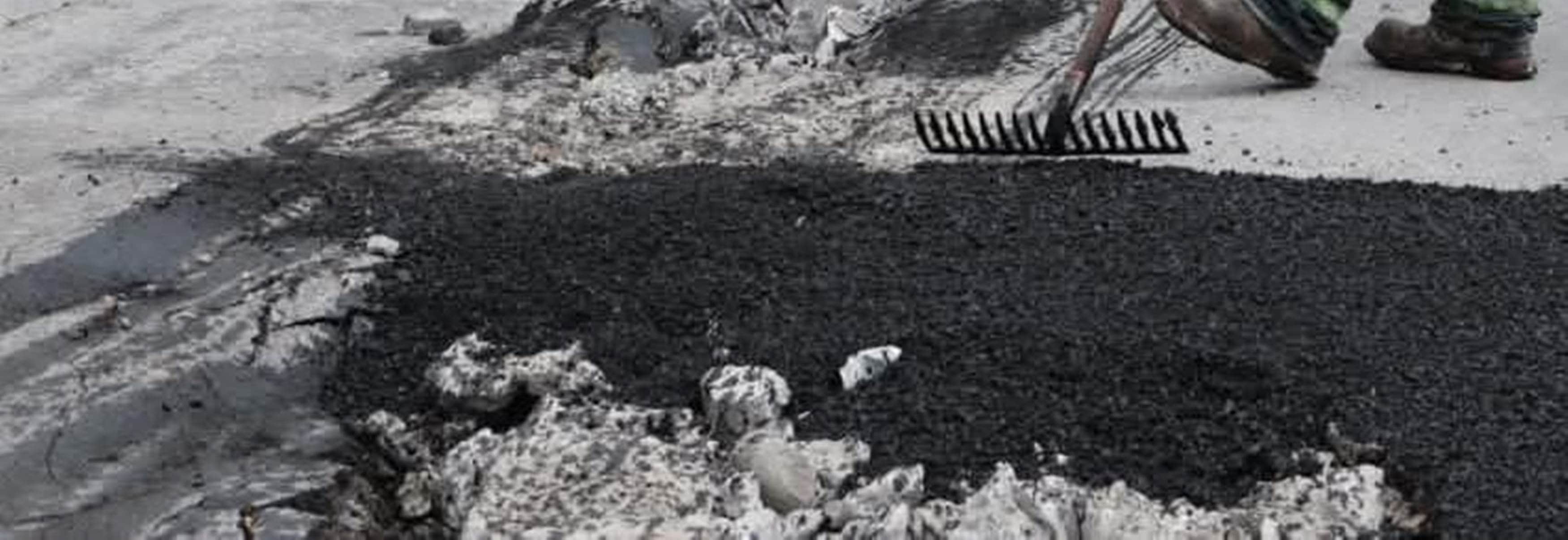Problemas en el programa de bacheo de Saltillo por lluvias y escasez de asfalto