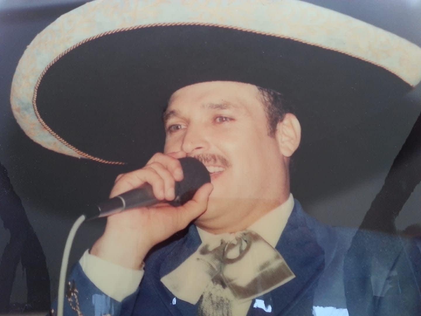 Alcaldesa de Frontera encabeza reconocimiento a Nena Herrera y Gonzalo Cabral
