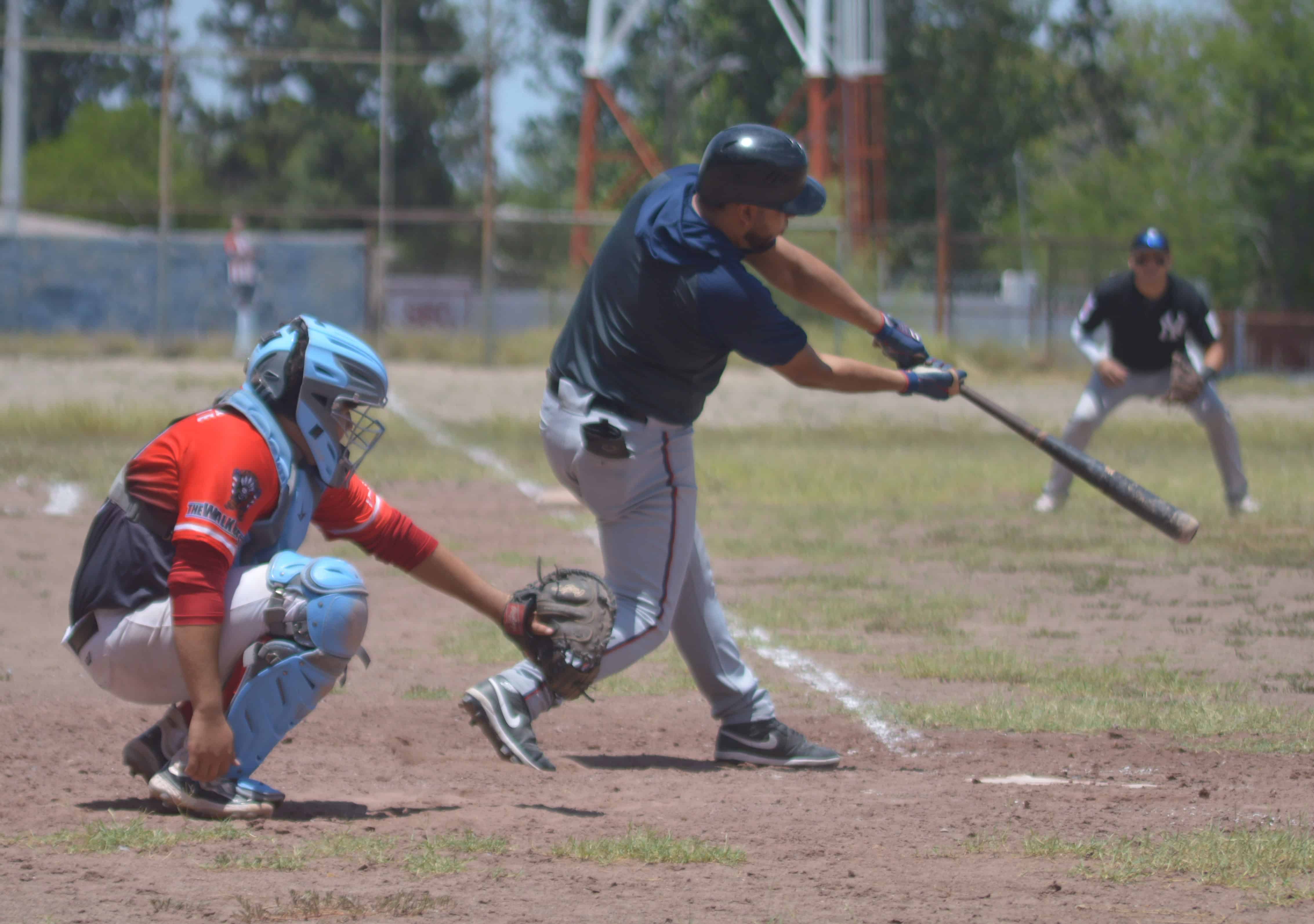 Yankees y Mets se enfrentan en la serie 10 de la Liga Gilberto Felán
