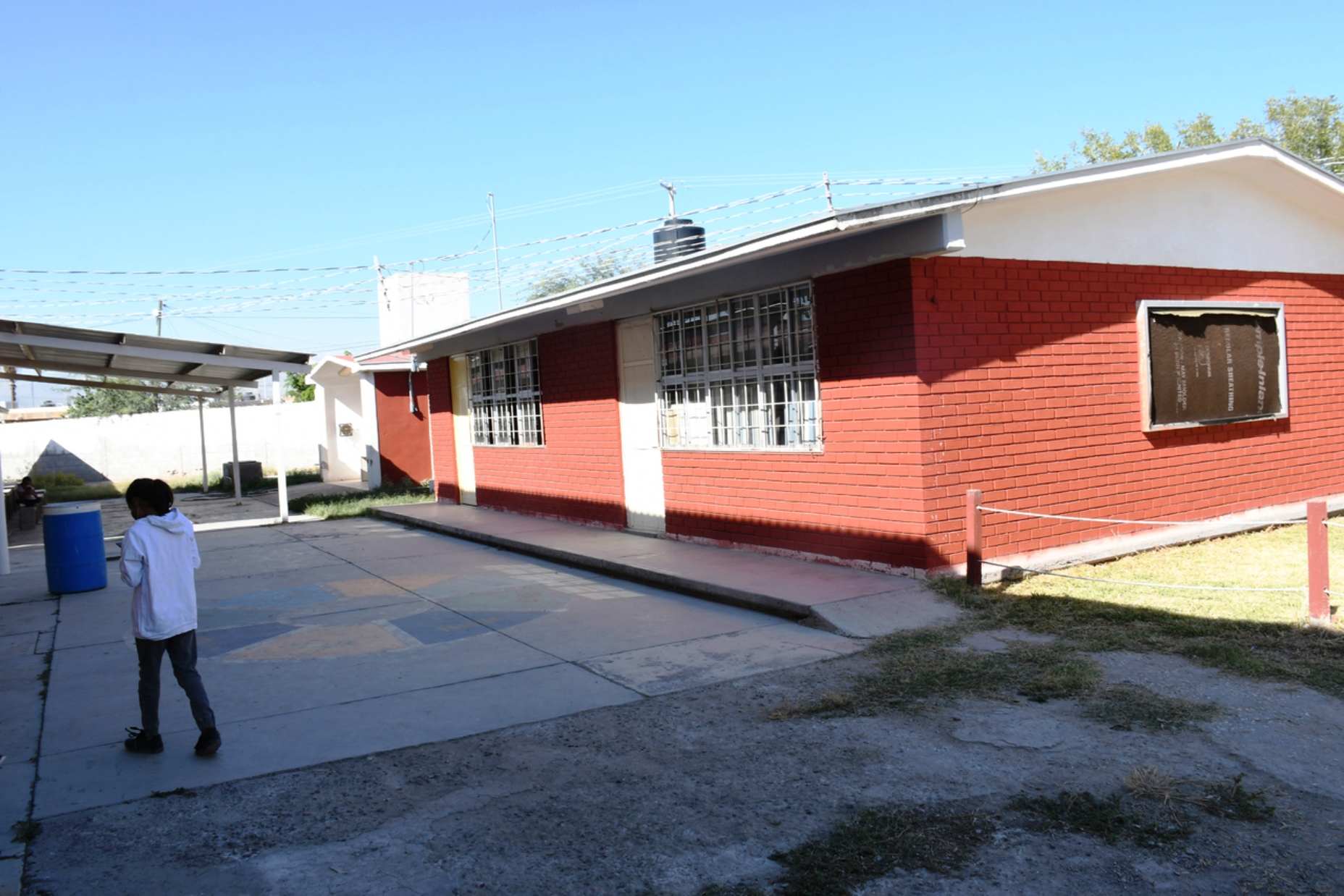 Programa Mejora inicia entrega de mobiliario e infraestructura en Coahuila