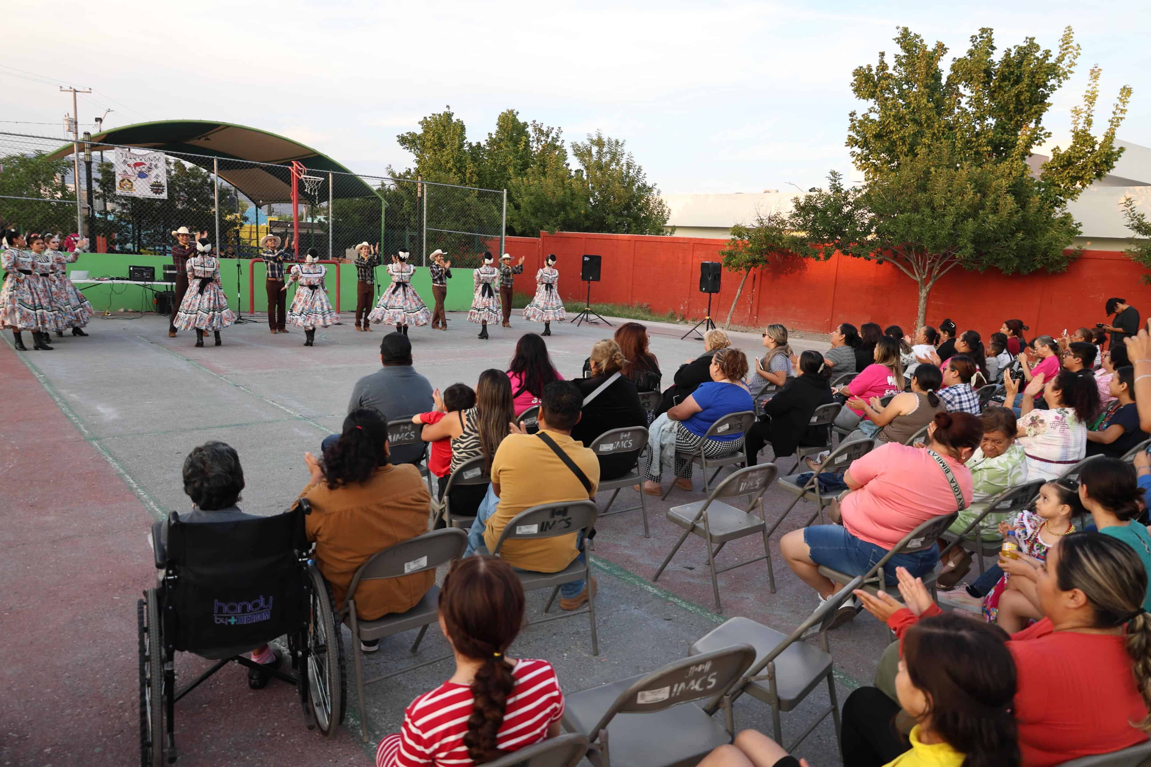 Cultura en tu Colonia: Fiesta Mexicana en Saltillo 2000