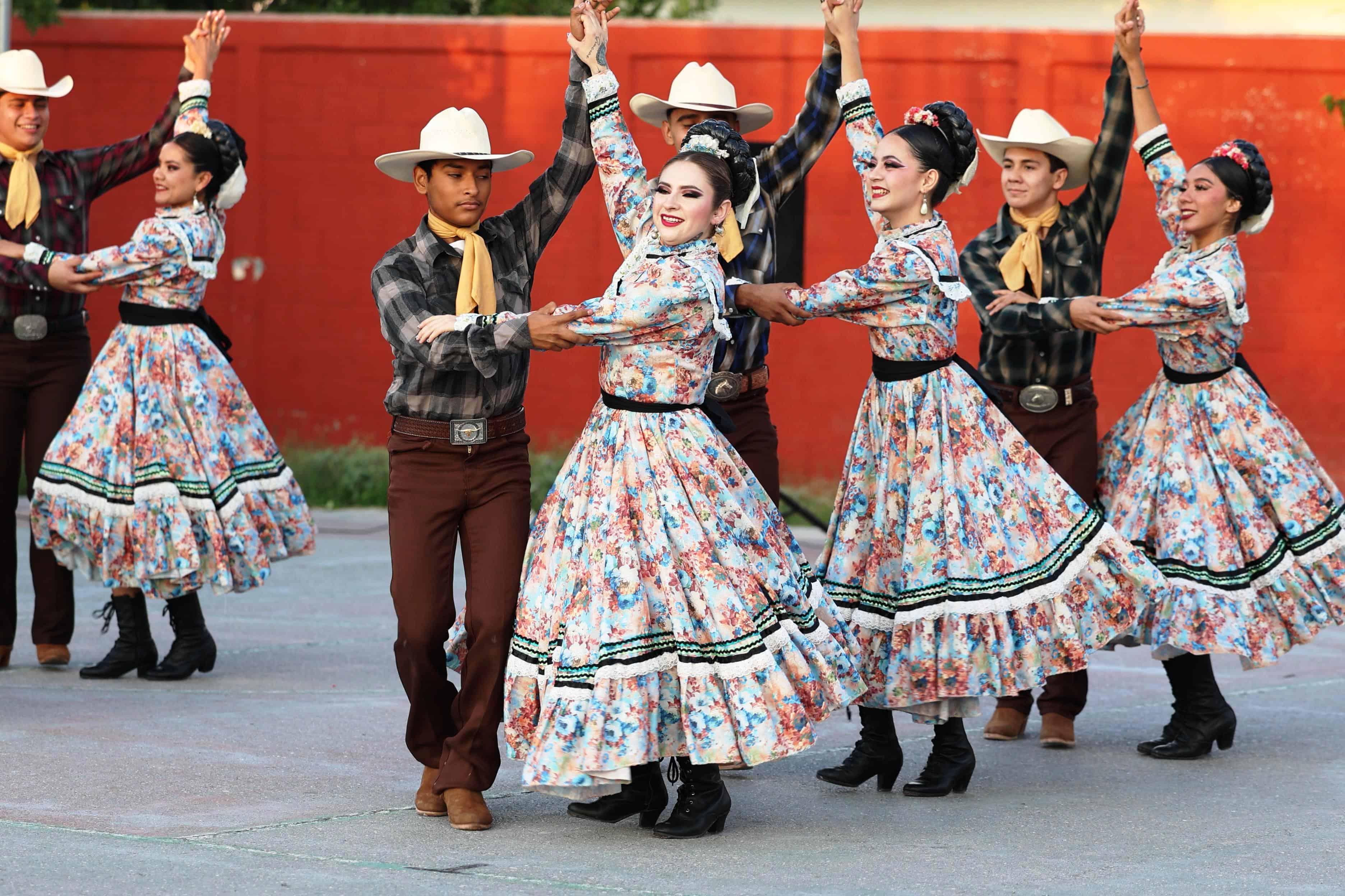 Cultura en tu Colonia: Fiesta Mexicana en Saltillo 2000