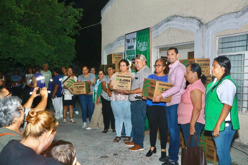 Llevan programas "Despensón" y Tarjeta de Salud Popular a Morelos