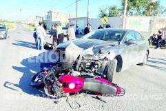 Adolescente resulta herido en choque de motocicleta en Monclova