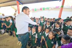 Alcalde Carlos Villarreal Pérez impulsa educación en Monclova