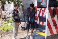 Recibe descarga eléctrica Tras apalear nogales