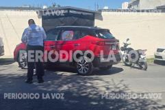 Camioneta no se Detiene en Monclova y Provoca Choque con Motocicleta