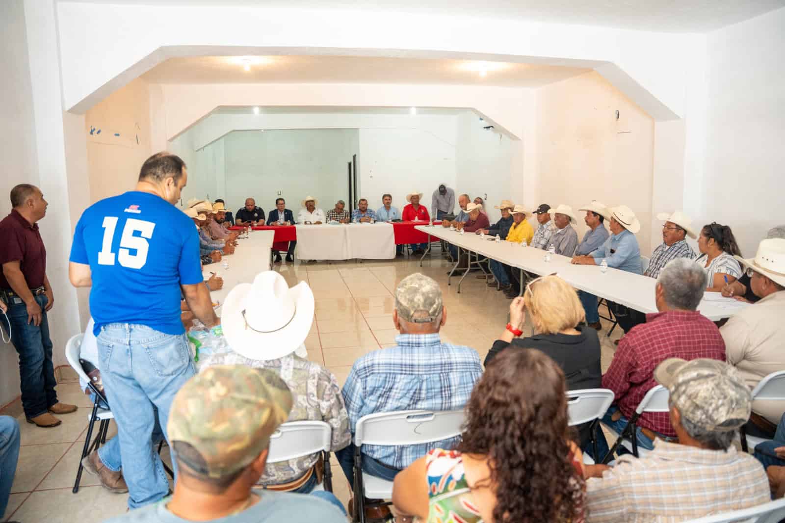 Alcaldesa Yesica Sifuentes lidera sesión sobre seguridad y programas sociales en ejidos