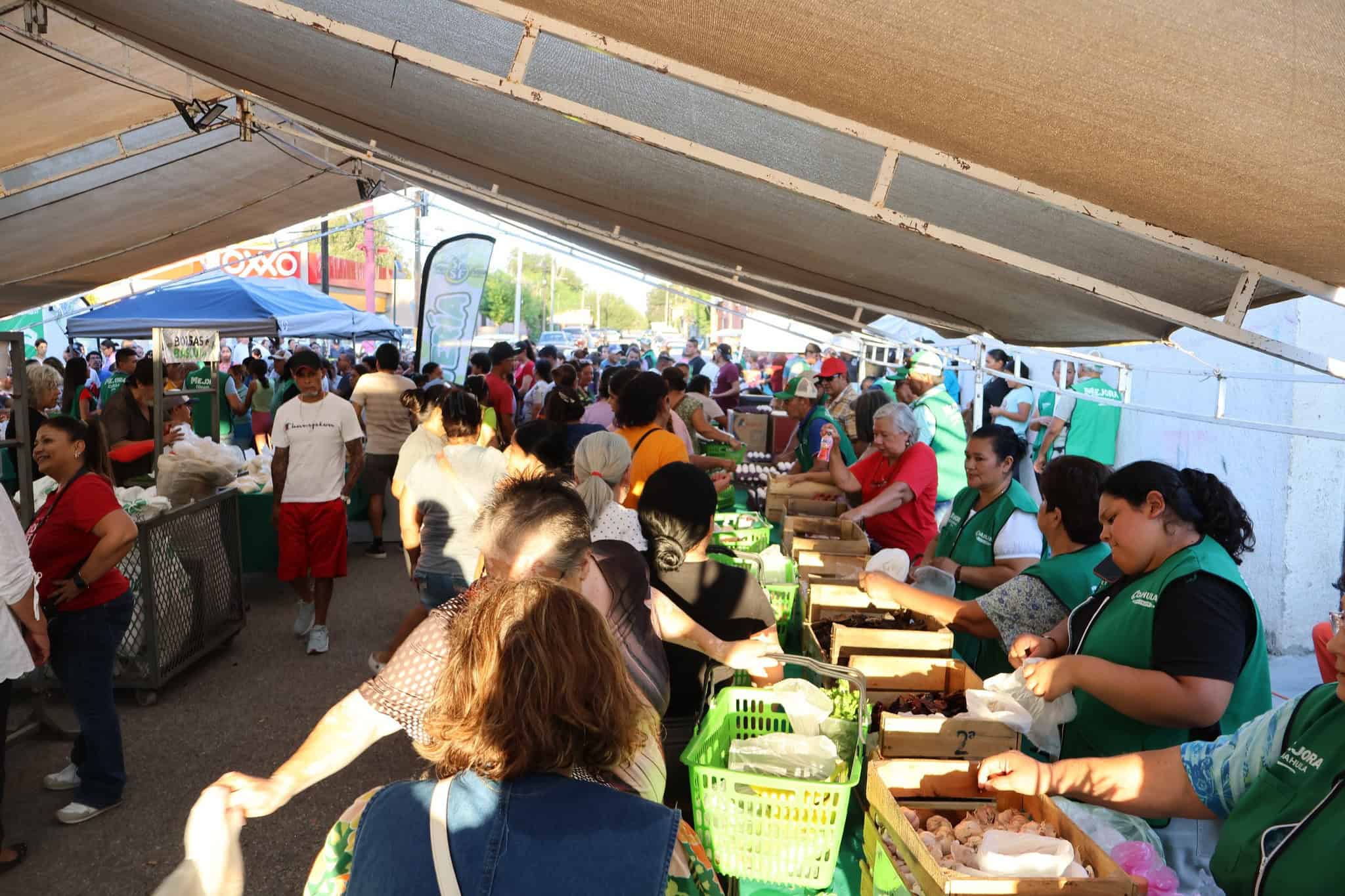 Realizan el "Mercadito Mejora" en la colonia Mundo Nuevo