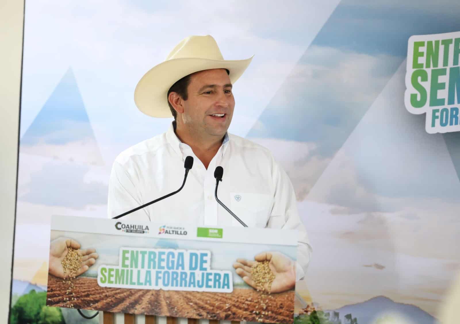 Entrega de semilla forrajera en Saltillo fortalece el campo