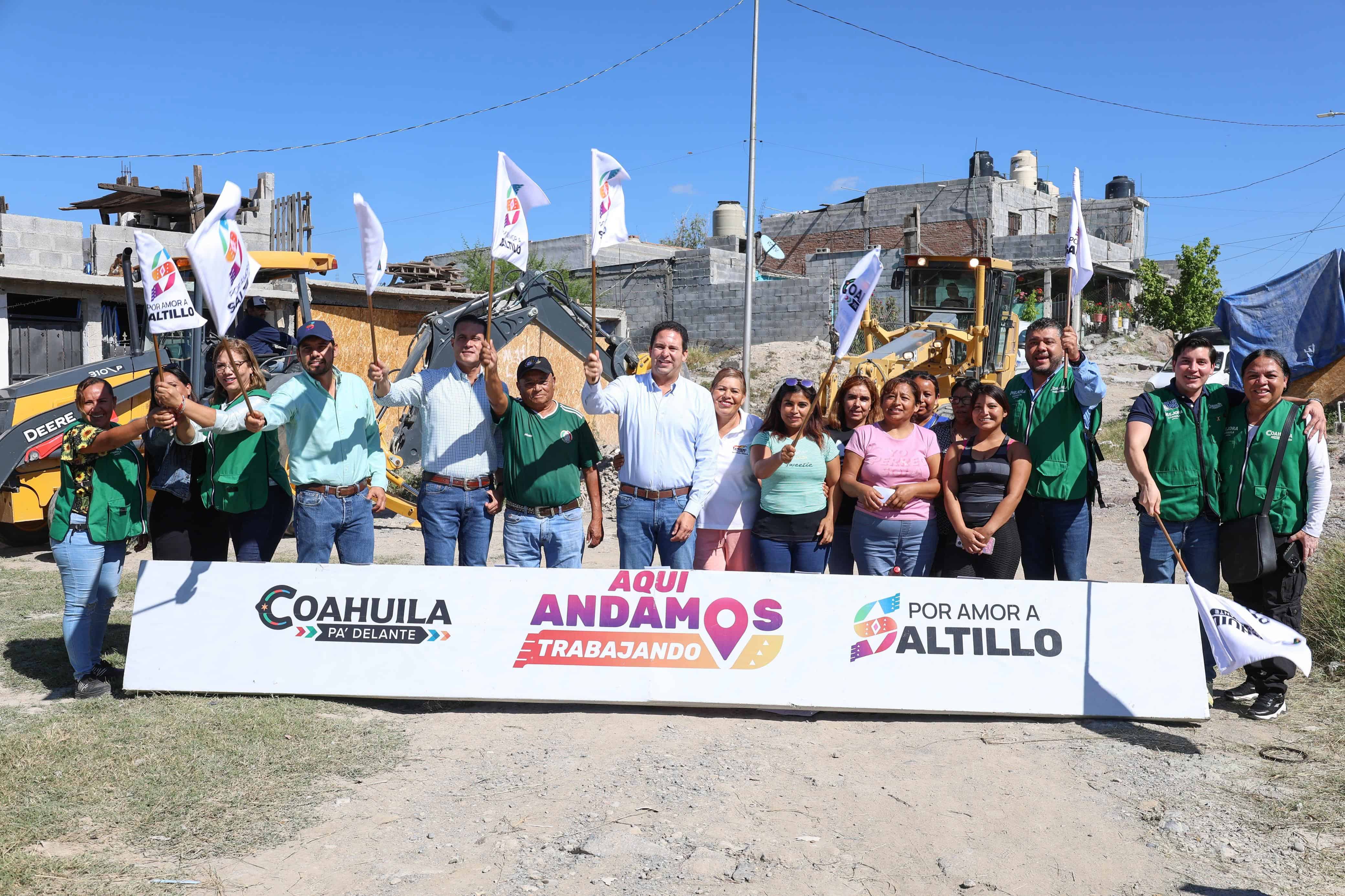 Inversión de 1.7 millones en pavimentación: Javier Díaz González en acción