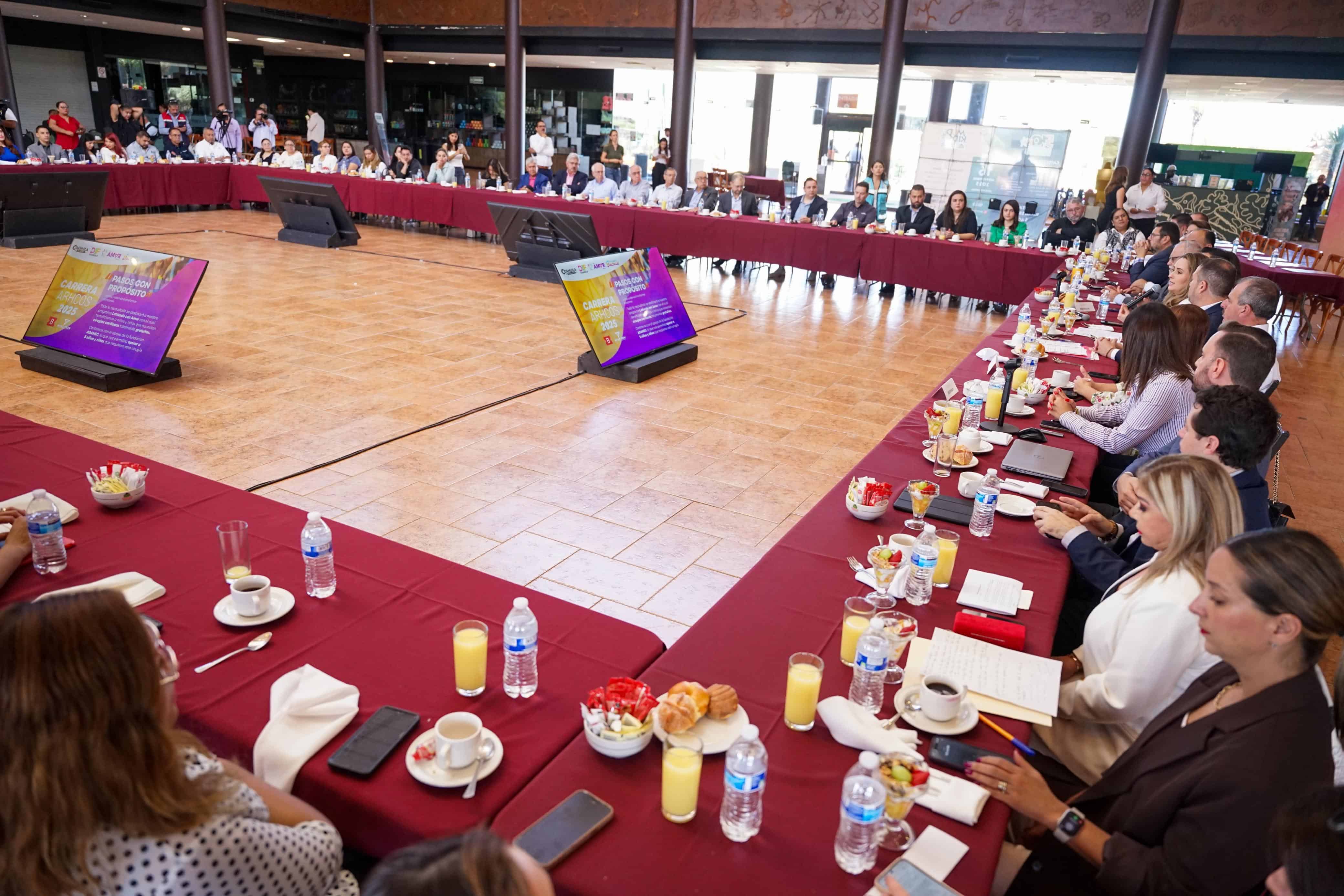 Carrera ARHCOS 2025 en Saltillo para operaciones de corazón en DIF