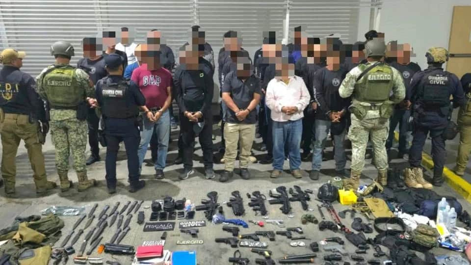 38 hombres de La Luz del Mundo detenidos en operativo en Michoacán