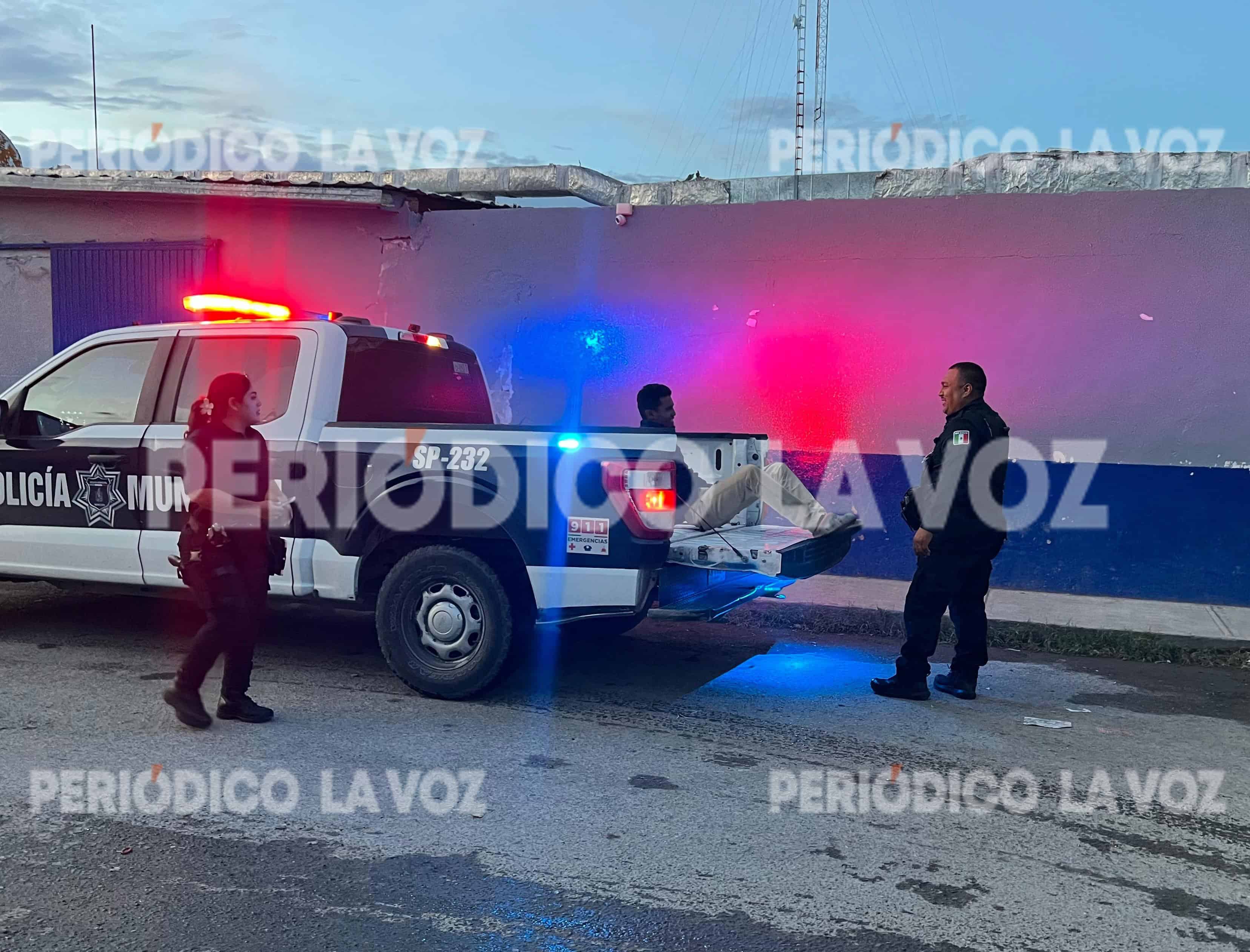Taxista Lleva a Joven a Celdas de Comandancia en Monclova por Negativa de Pago