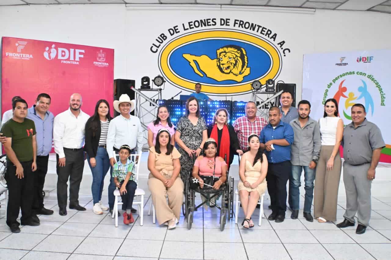 Baile de Coronación en Frontera promueve inclusión y convivencia