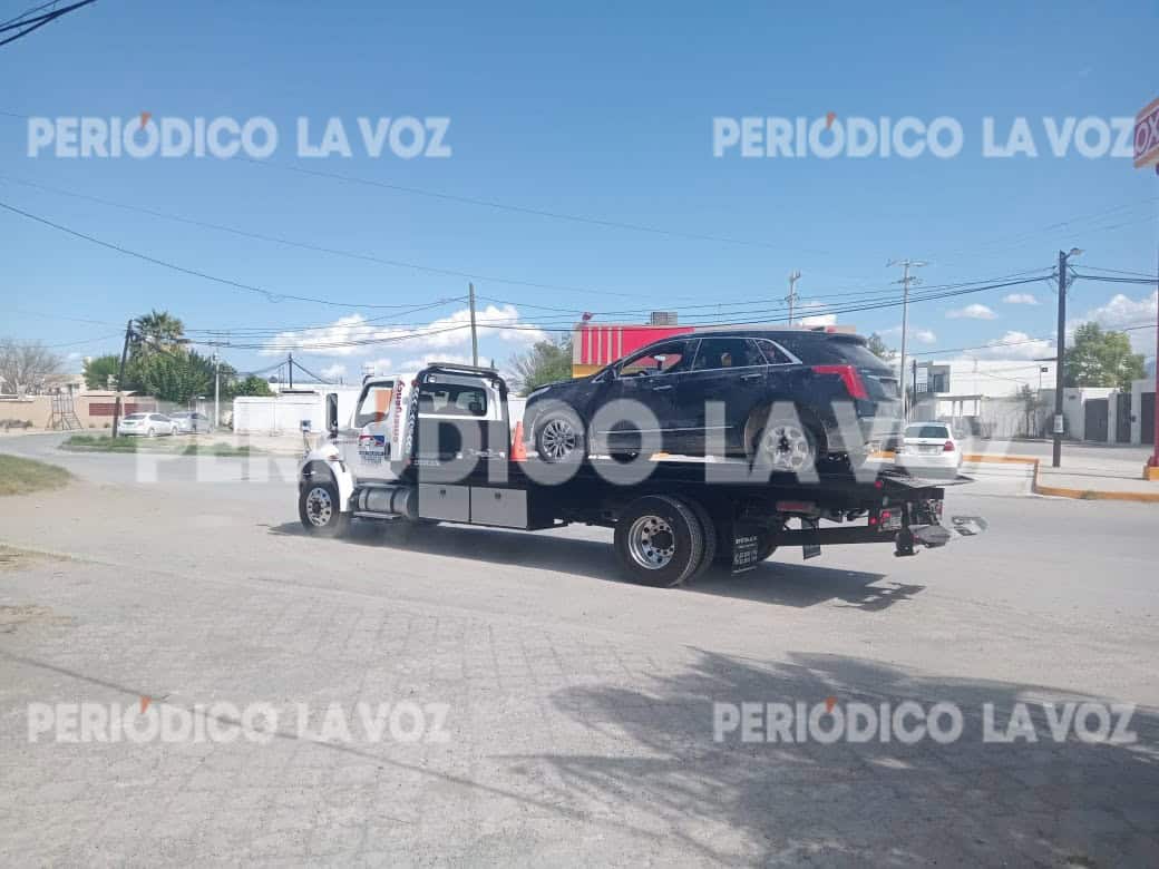 Aseguran camioneta cargada con armas tras persecución policiaca en Coahuila