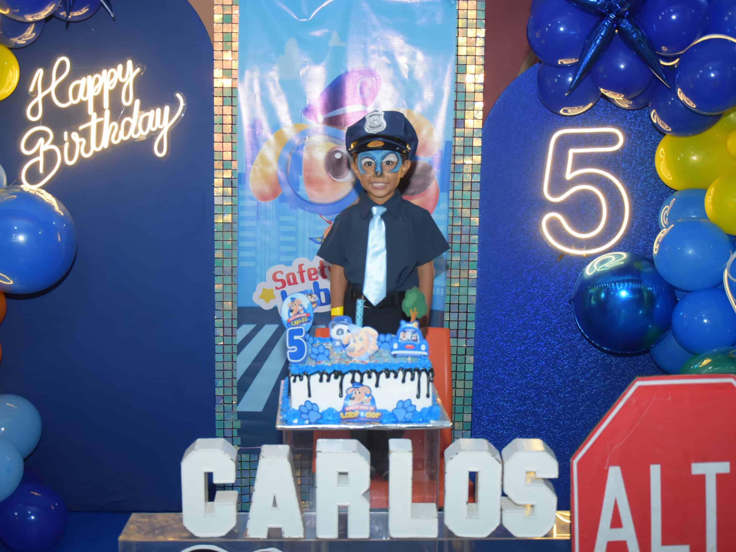 Carlos Miguel Gaytán Festeja su Cumpleaños con Juegos y Golosinas
