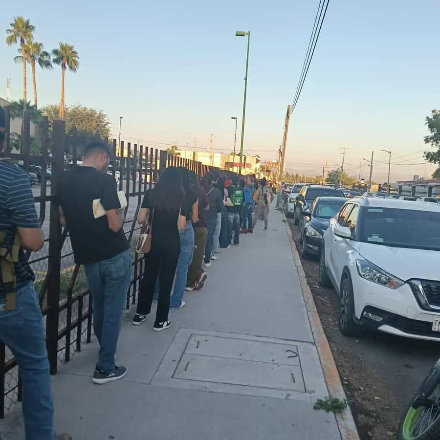 Solicitantes buscan empleo formal en Motherson Alphabet