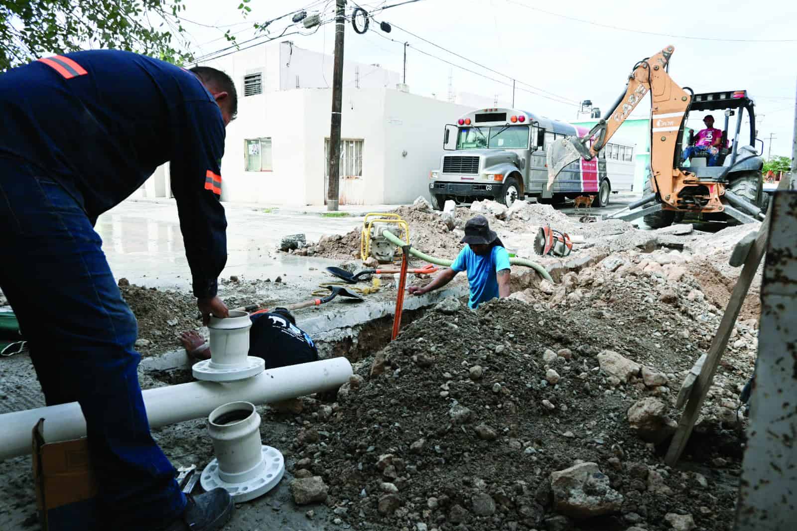 SIMAS invierte 2 millones en sustituir red de drenaje en colonia 1º de Mayo