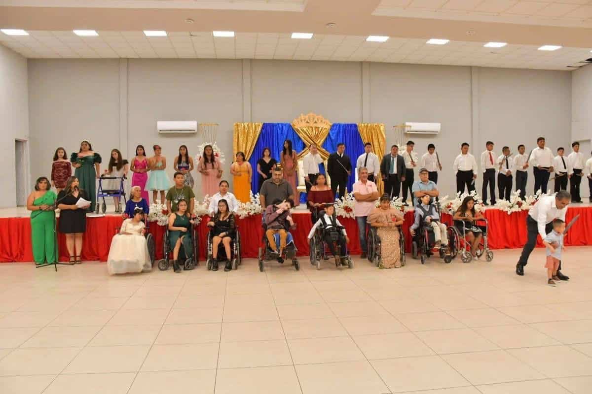 Emotiva Coronación 2025 en Nava destaca inclusión y talento