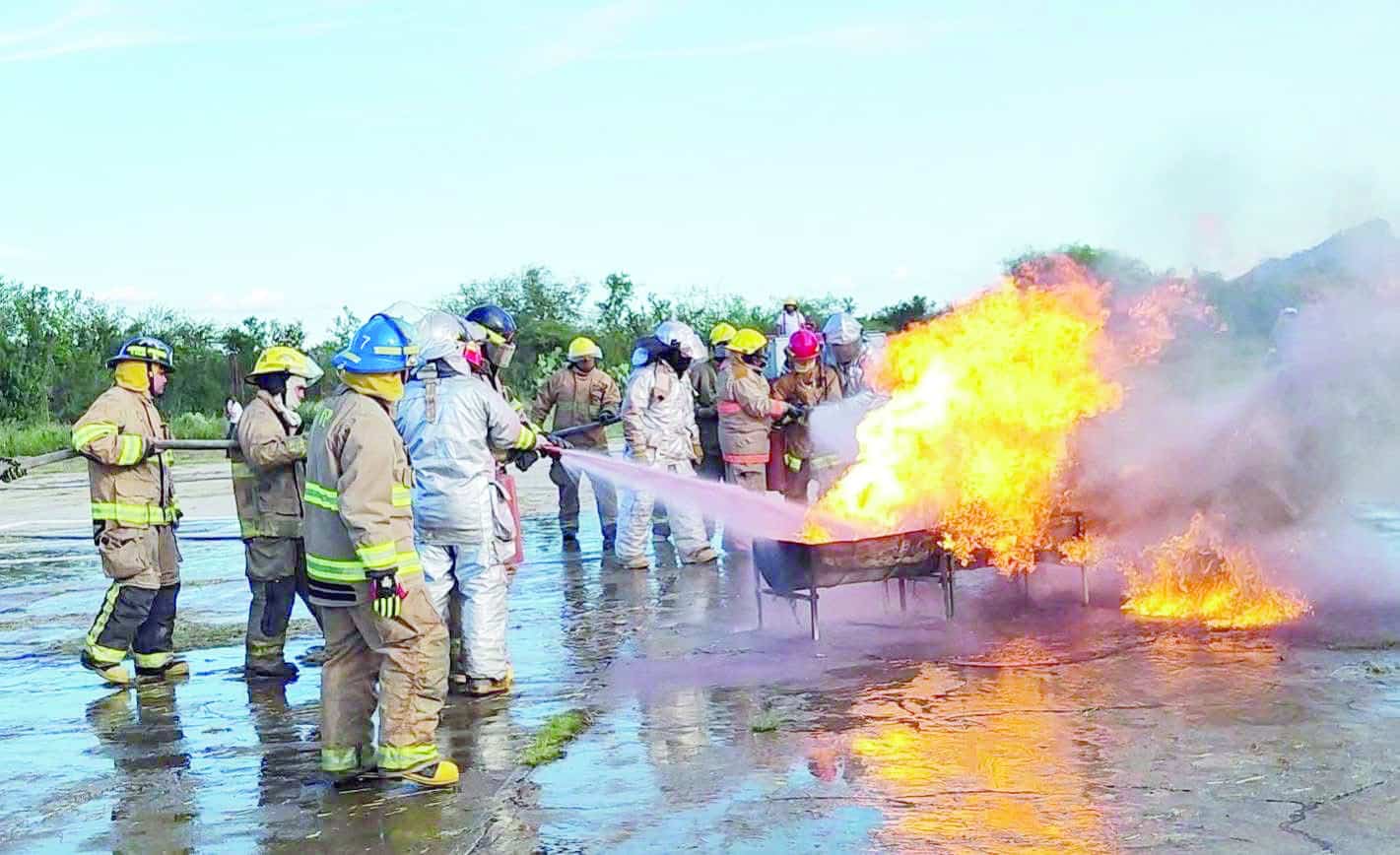 Capacitación en Seguridad Aeronaves: Bomberos de Melchor Múzquiz