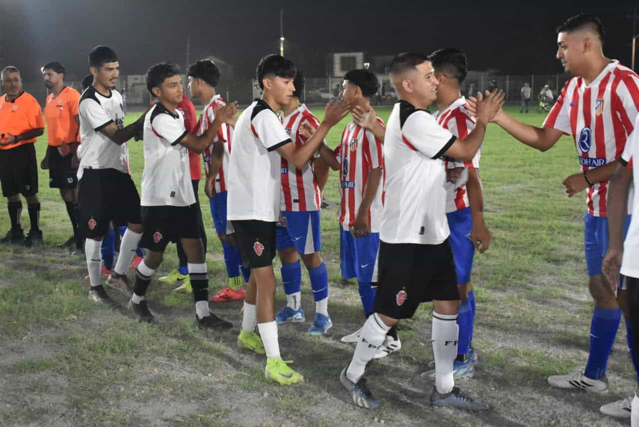 Emoción y campeonato en la gran final de la Liga Premier de Nava