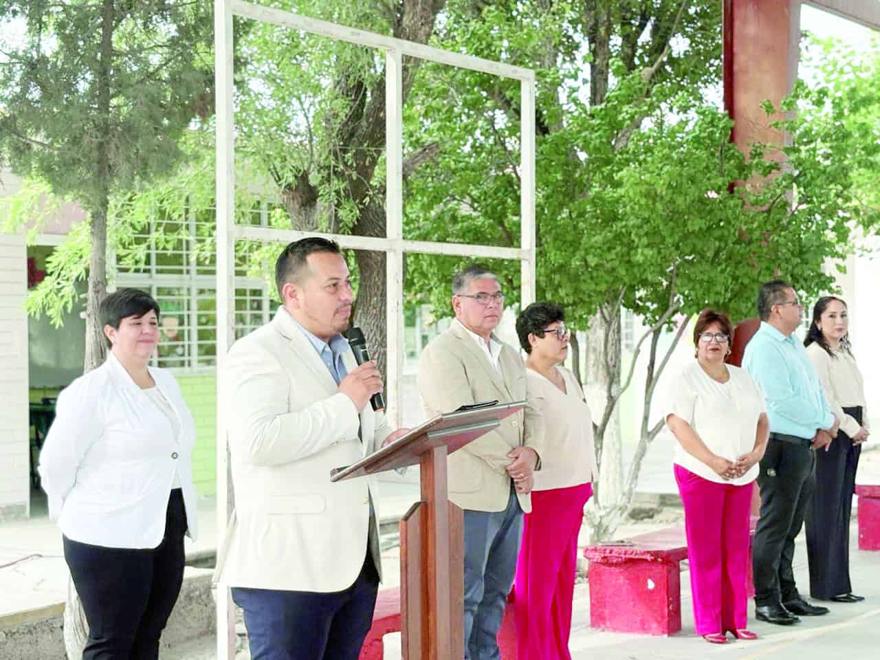 Javier Flores Rodríguez lidera evento educativo en Escuela Margarita Maza Juárez