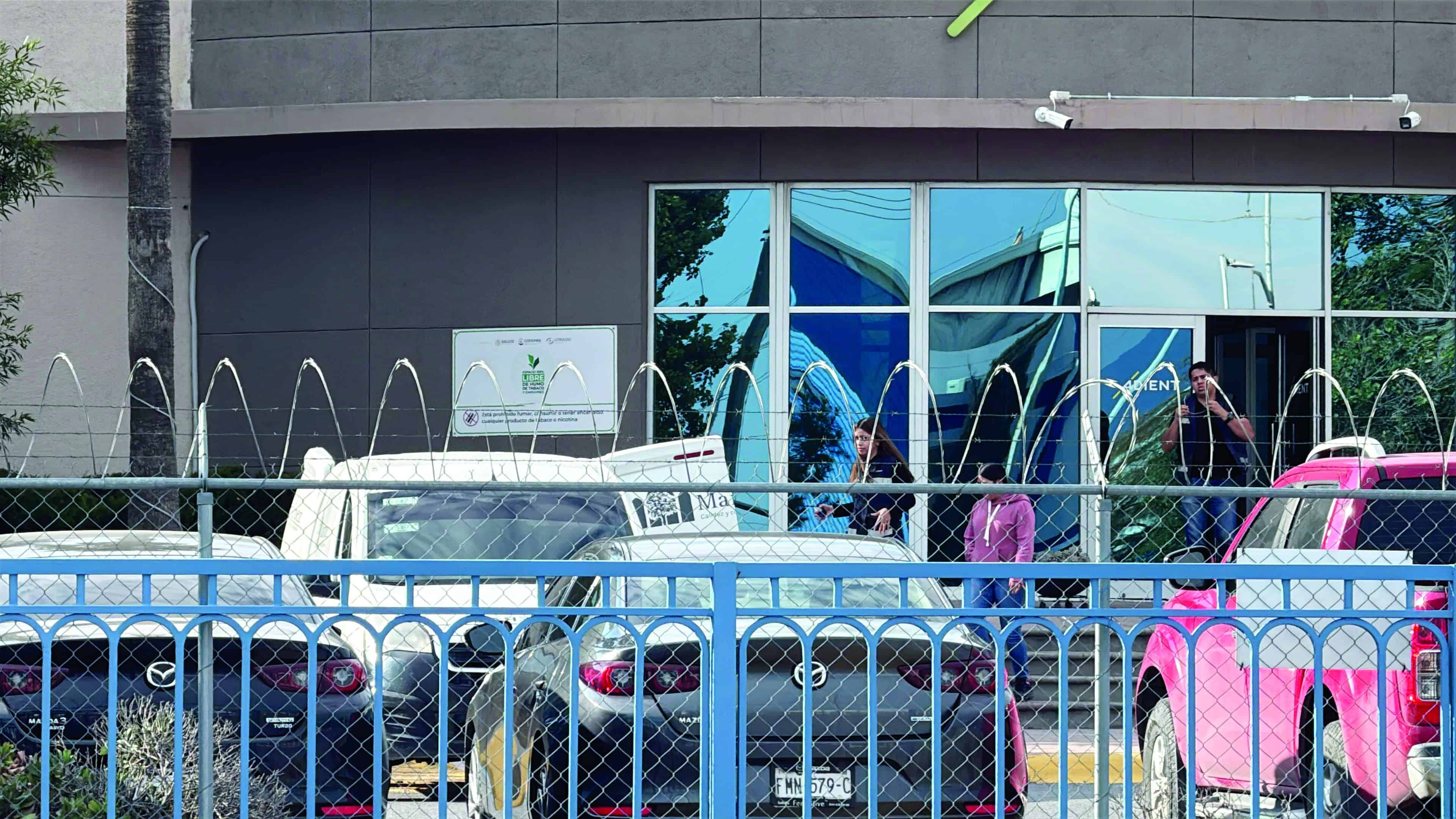 Trabajador de 59 años fallece en planta Adient de Derramadero