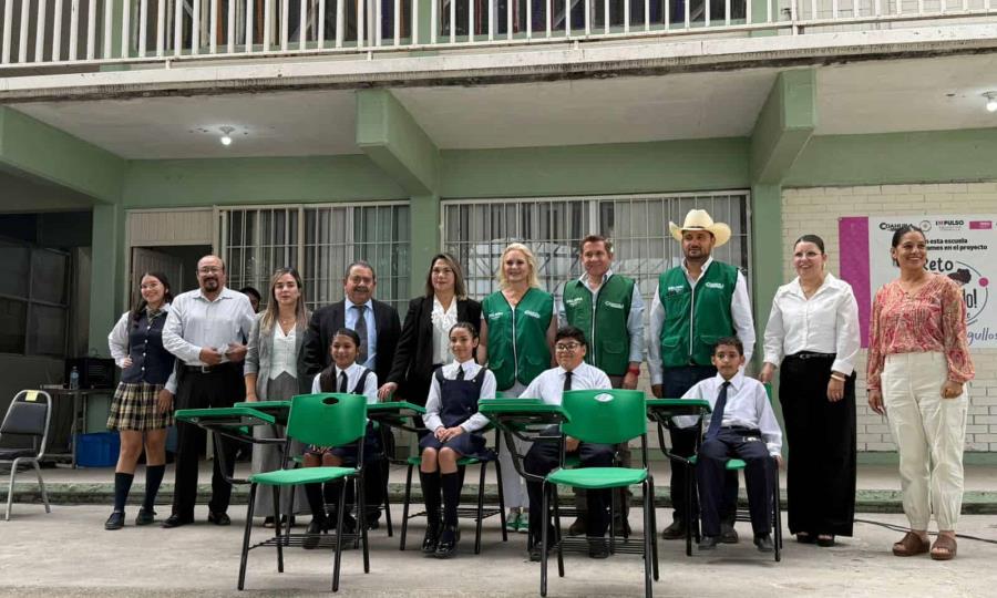 Entrega de Mobiliario Escolar en Escuela Secundaria Profesor Agustín Terrazas Menchaca