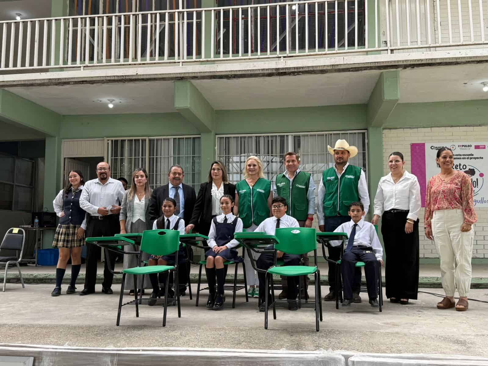 Entrega de Mobiliario Escolar en Escuela Secundaria Profesor Agustín Terrazas Menchaca