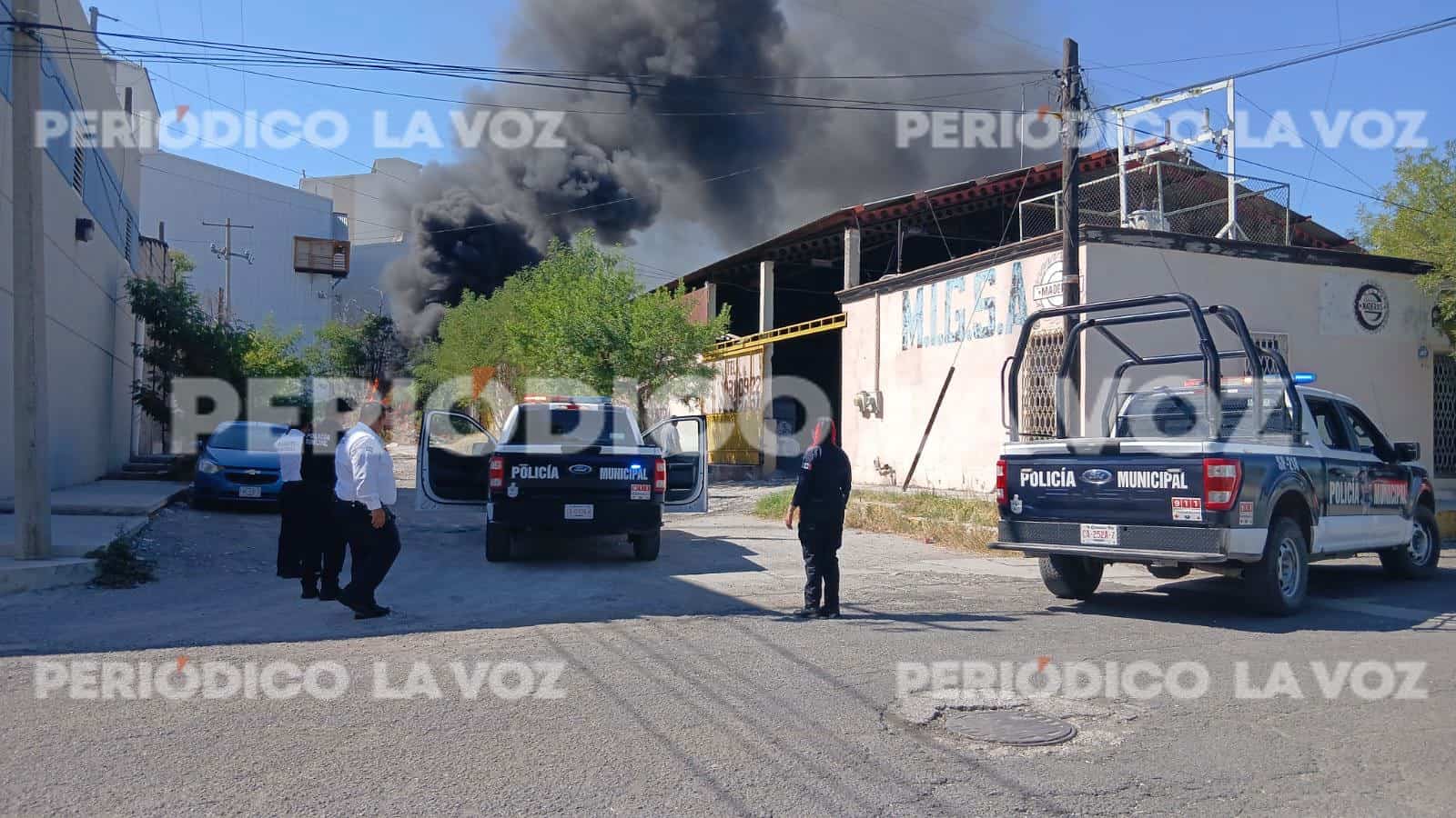 Vecinos alertan sobre riesgo de incendio en tiradero clandestino