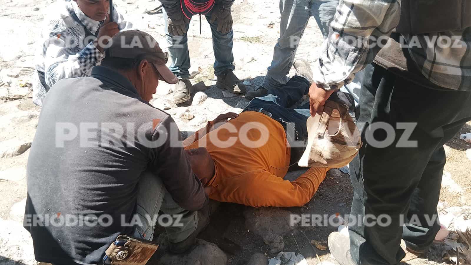Trabajador municipal herido tras caída en canal de desagüe en Monclova