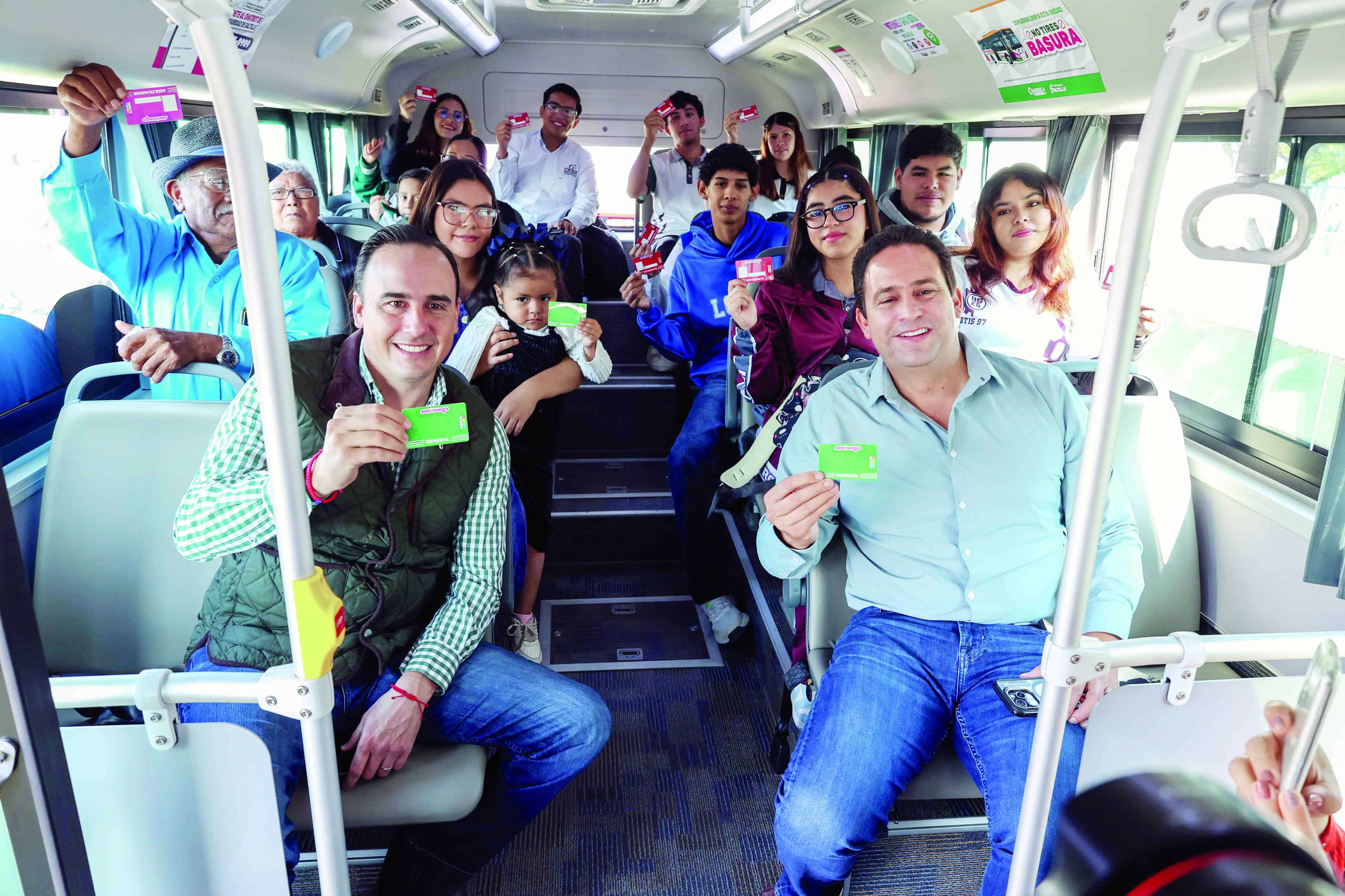 Manolo Jiménez y Javier Díaz inician proyecto de movilidad gratuita en Saltillo
