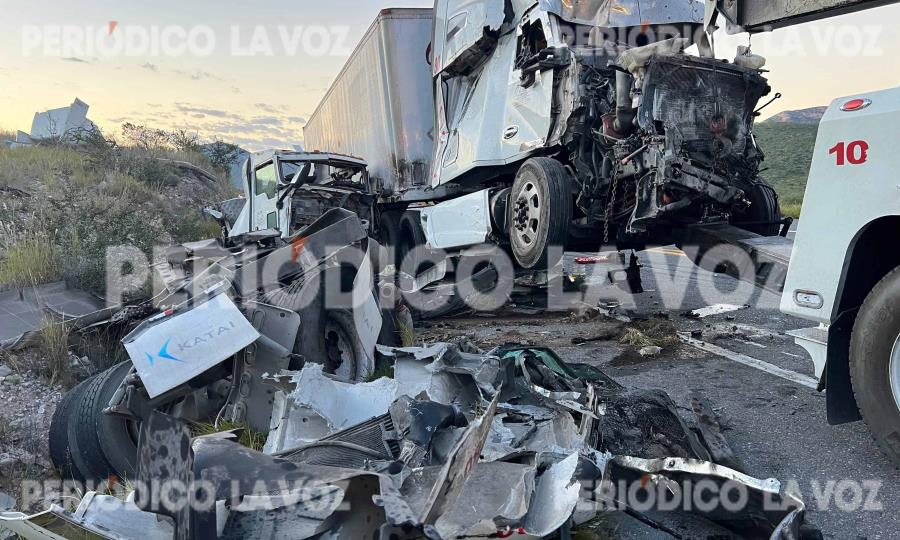 Choque entre Traileros en Carretera 57 Genera Alarma
