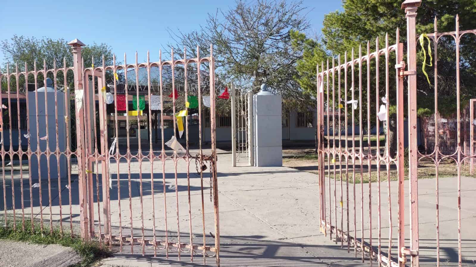 Madres de Familia Logran Reapertura de Escuela en Frontera
