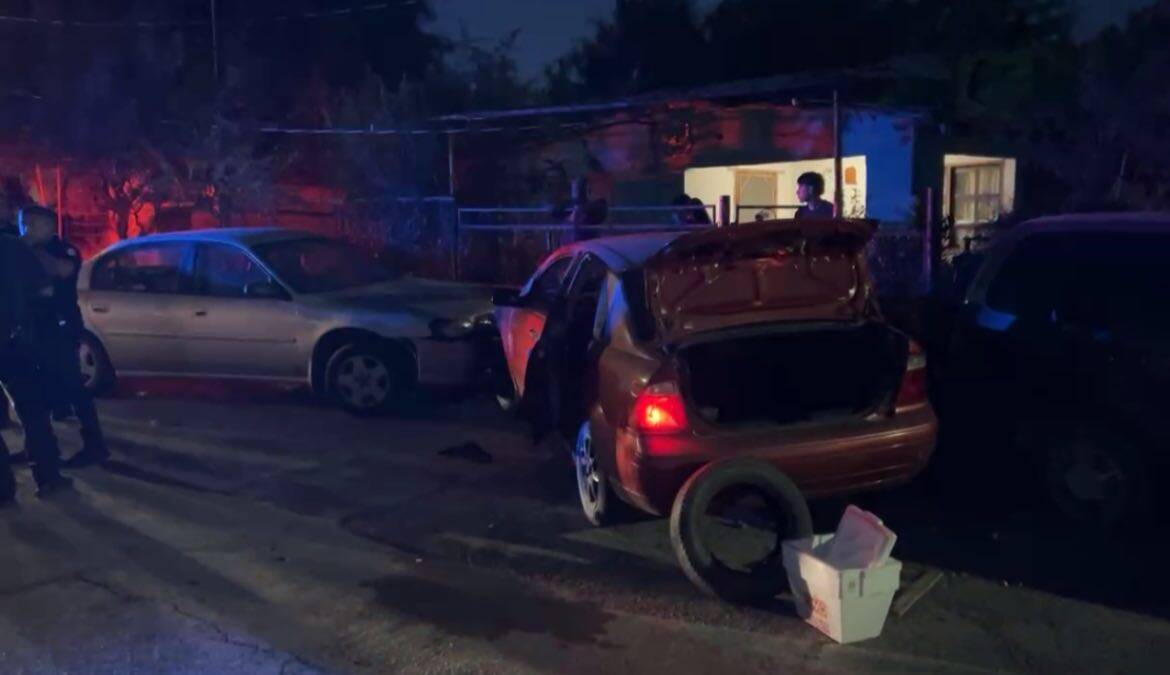 Persecución policial termina en choque y fuga en colonia Presidentes 4 de Piedras Negras